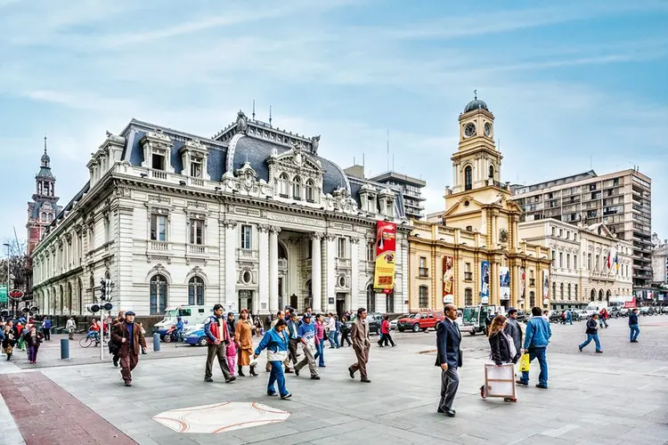 Plaza de Armas, em Santiago, no Chile: ao contrário dos demais países da América Latina, a economia do Chile acelerou no segundo trimestre (Manfred Gottschalk/Getty Images)