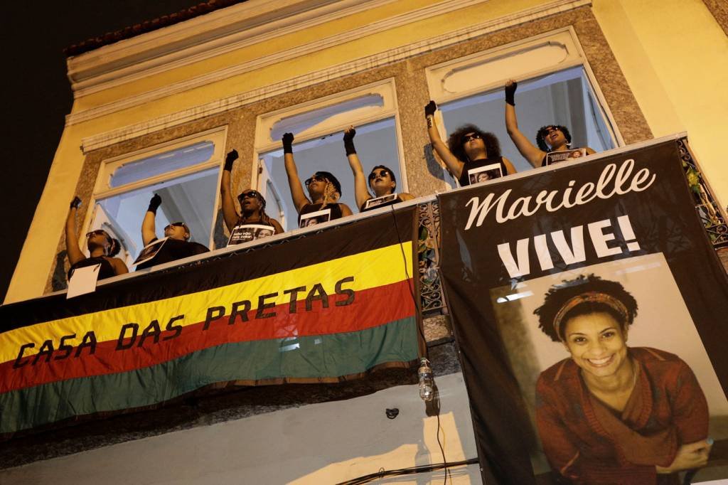 Viúva de Marielle Franco mantém luta viva seis meses após a sua morte