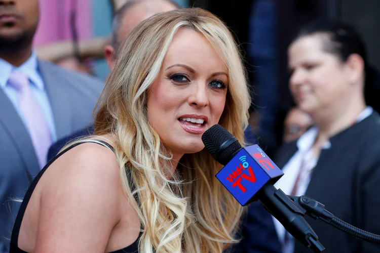 Daniels: Pode ter sido o sexo menos impressionante que já tive, mas, claramente, ele não compartilhou dessa opinião, diz o livro (Mike Blake/Reuters)