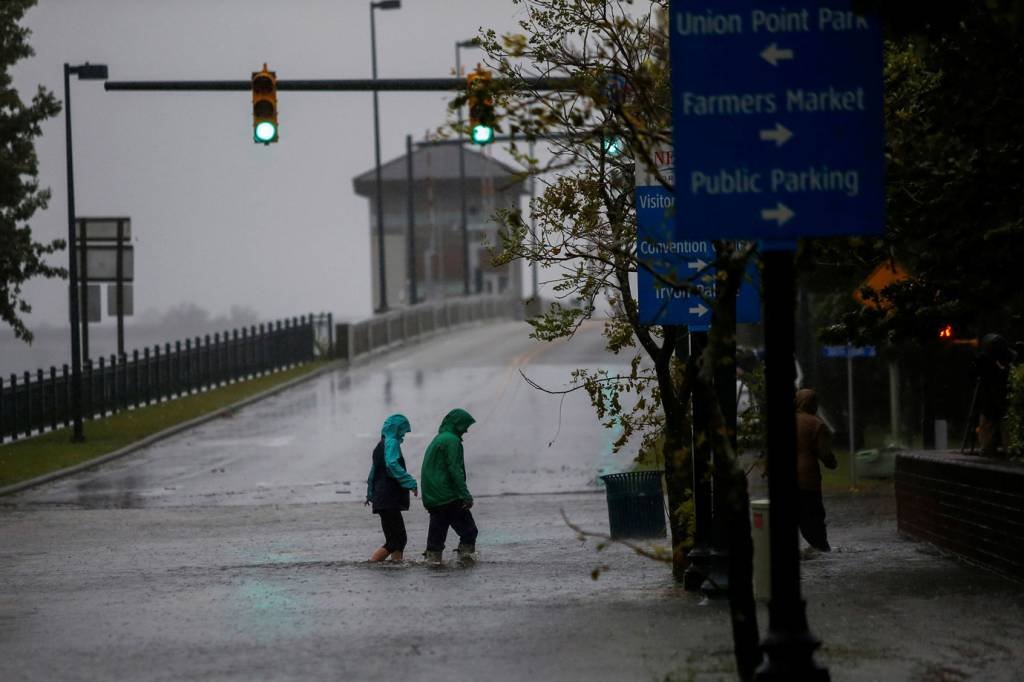 Furacão Florence causa 2 mortes na Carolina do Norte, nos EUA