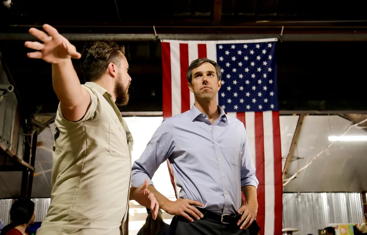 Eleições americanas: os democratas precisam de duas cadeiras a mais para conseguir maioria no Senado (William Philpott/Reuters)