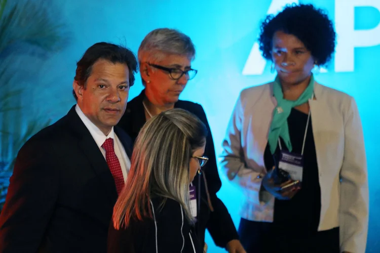 Fernando Haddad: candidatos à Presidência da República dirigiram ataques ao presidenciável que ocupa atualmente a segunda posição nas sondagens eleitorais (Paulo Whitaker/Reuters)