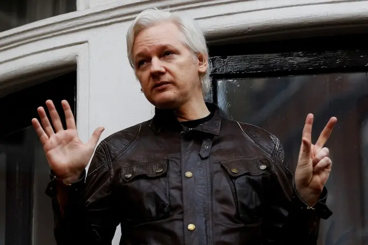 Julian Assange, de 47 anos, não sai da embaixada desde 2012 (Peter Nicholls/Reuters)