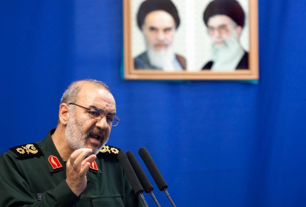 Irã ameaça EUA e Israel após ataque: "resposta será devastadora"