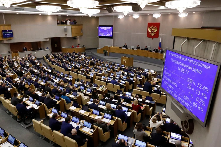 Rússia aprovou nesta quarta-feira uma impopular reforma que eleva a idade de aposentadoria no país pela primeira vez desde o período soviético (Sergei Karpukhin/Reuters)