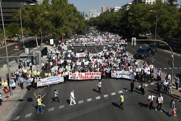 PROTESTO EM MADRI: motoristas de aplicativos temem que o novo decreto acabe com sua atividade ou a torne limitada (Juan Medina/Reuters)