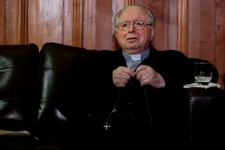 Sete bispos chilenos já renunciaram após as investigações sobre o encobrimento das ações de Karadima (Carlos Vera/Reuters)