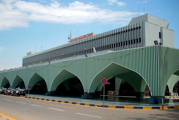 Líbia: os voos foram desviados para o aeroporto de Misrata, 200 quilômetros a leste da capital (Jaw101ie/Wikimedia Commons)