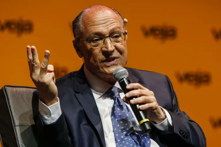O candidato Geraldo Alckmin (PSDB) é entrevistado no fórum Amarelas ao Vivo de VEJA  (Alexandre Schneider/VEJA)