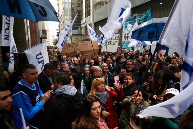 Argentina vai ao FMI. Novas medidas serão suficientes?