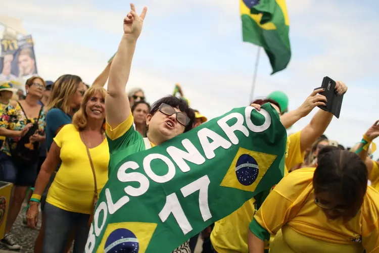 Ato pró-Bolsonaro no Rio: organização também promete subir um pixuleco com a cara do candidato à Presidência, Fernando Haddad (PT) (Pilar Olivares/Reuters)