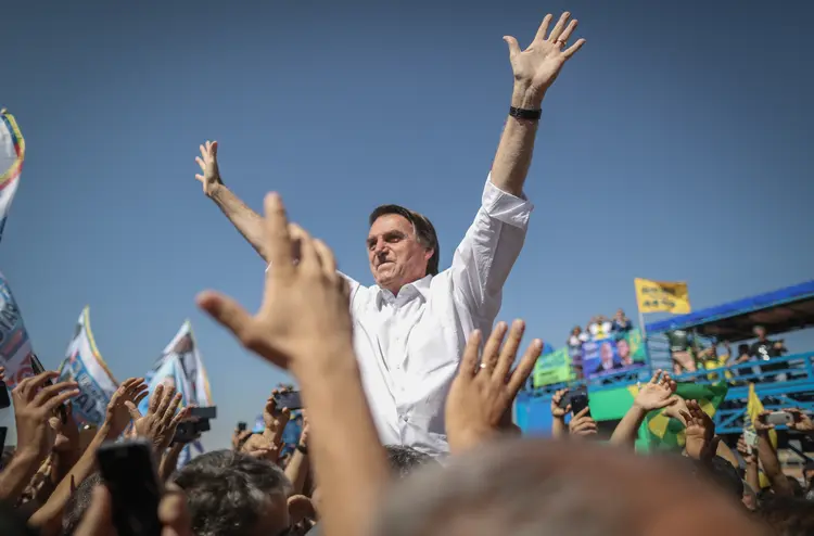 Bolsonaro: candidato lidera as intenções de votos para o segundo turno da disputa presidencial com 59% dos votos válidos, de acordo com a mais recente pesquisa Ibope (Andre Coelho/Bloomberg/Bloomberg)