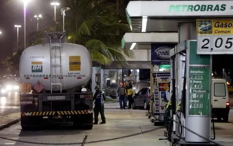Gasolina: em São Paulo, o recuo foi de 2,42% na semana passada (Sergio Moraes/Reuters)