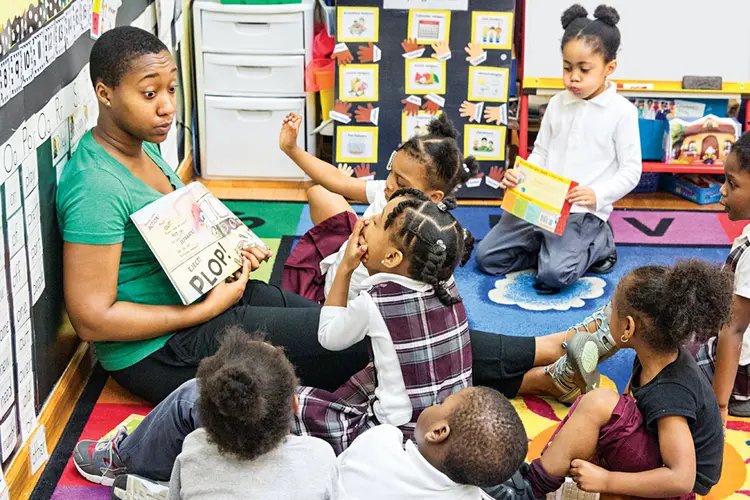 Aula na Harlem Children Zone Promise Academy, em Nova York: 97% dos alunos dali são aceitos em faculdades. Em escolas públicas do entorno, só seis em cada dez estudantes concluem o ensino médio (Harlem Children Zone Promise Academy/Divulgação)