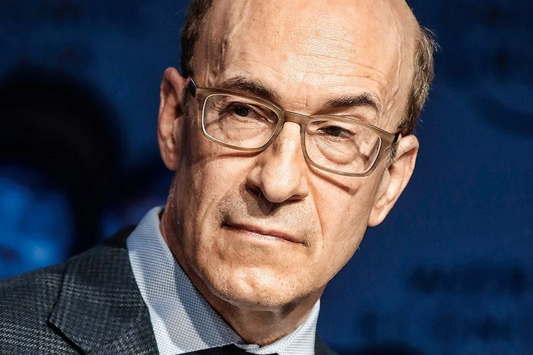 O economista Kenneth Rogoff: “Uma crise tende a levar de oito a dez anos para cicatrizar. Já se passaram dez anos e ainda há muito a ser curado”  (Jason Alden/Getty Images)