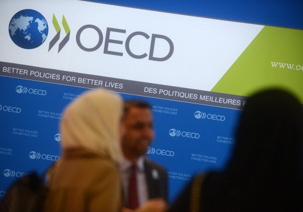 Taxa de desemprego nos países que integram a OCDE se mantém em 4,9% em fevereiro