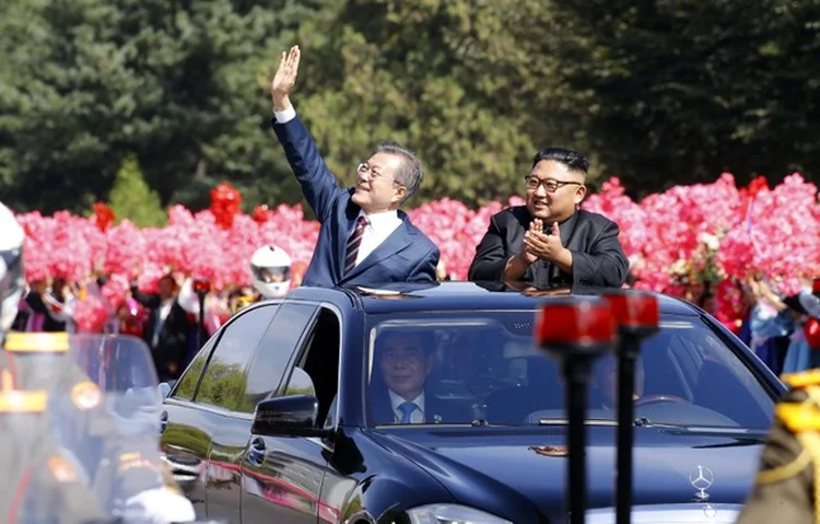 MOON E KIM EM PYONGYANG: pela primeira vez líder sul-coreano visita a capital norte-coreana  / Pyeongyang Press Corps/Pool via REUTERS