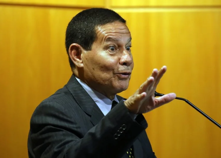 HAMILTON MOURÃO: general da reserva e vice de Jair Bolsonaro vai ficar em sua casa no Rio de Janeiro neste final de semana para reexaminar suas últimas declarações, conforme afirmou um assessor