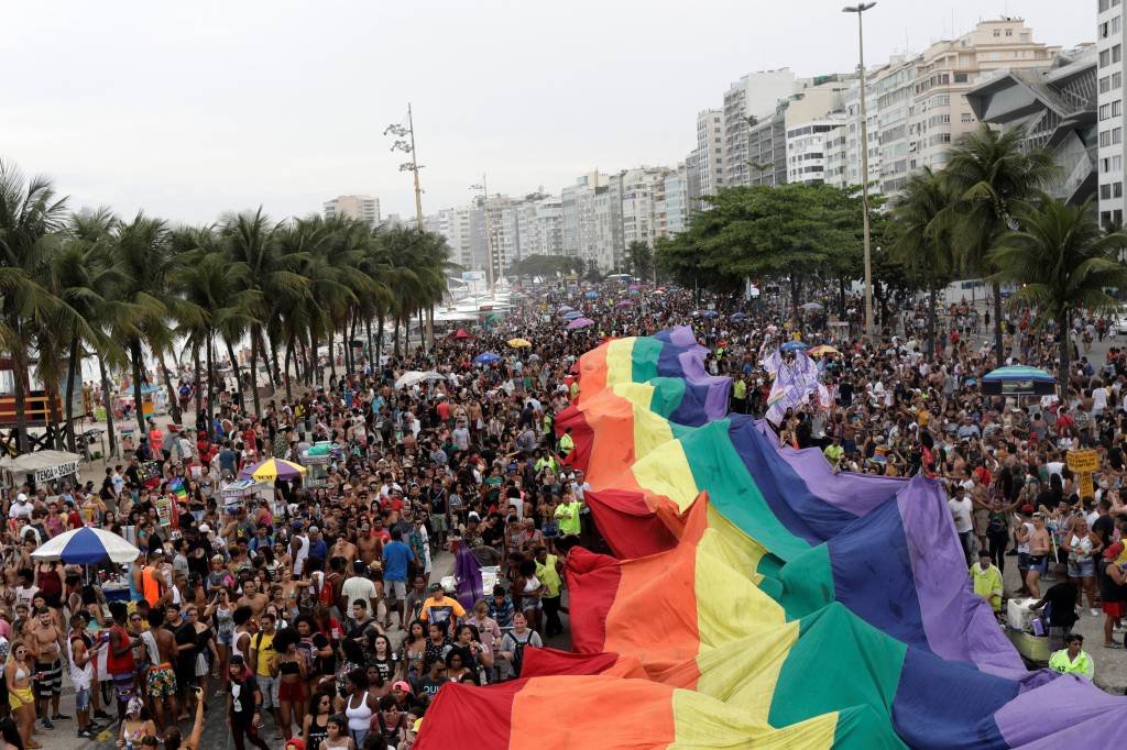 Parada do Orgulho LGBTI no Rio pede voto em ideias, e não em pessoas