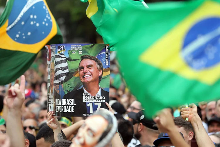DataPoder360: candidato do PSL à Presidência, Jair Bolsonaro, aparece com 64 por cento dos votos válidos (Paulo Whitaker/Reuters)