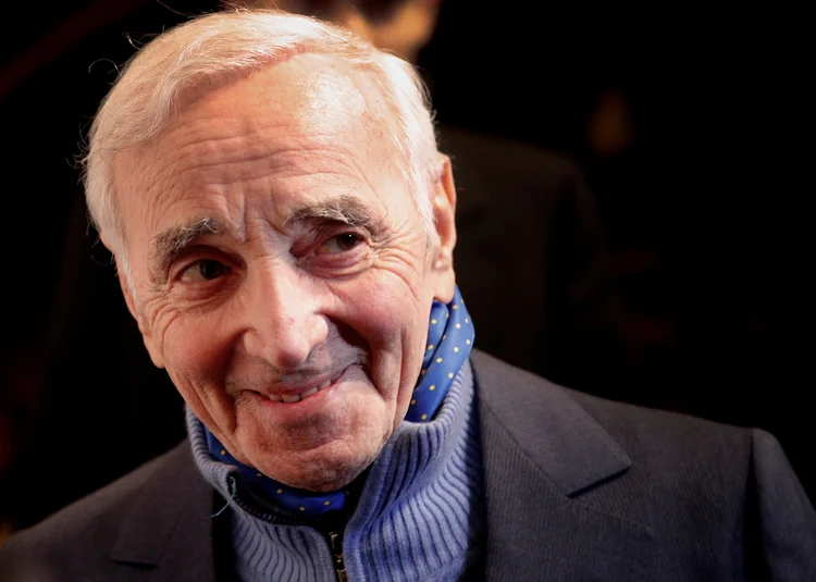 Charles Aznavour: Cantor era conhecido como o Frank Sinatra francês, de origem armênia (Christophe Ena/Reuters)