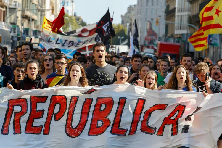 Barcelona: um grupo separatista invadiu o escritório da delegação do governo central em Girona (Enrique Calvo/Reuters)