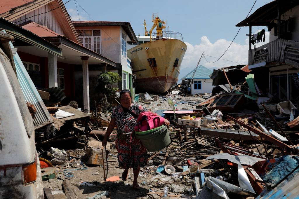 Aumenta para 1.234 número de mortos na Indonésia