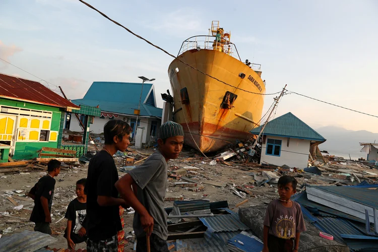 DESASTRE NA ÍNDIA: a ilha foi atingida por um terremoto de magnitude 7,5 e um tsunami (Athit Perawongmetha/Reuters)