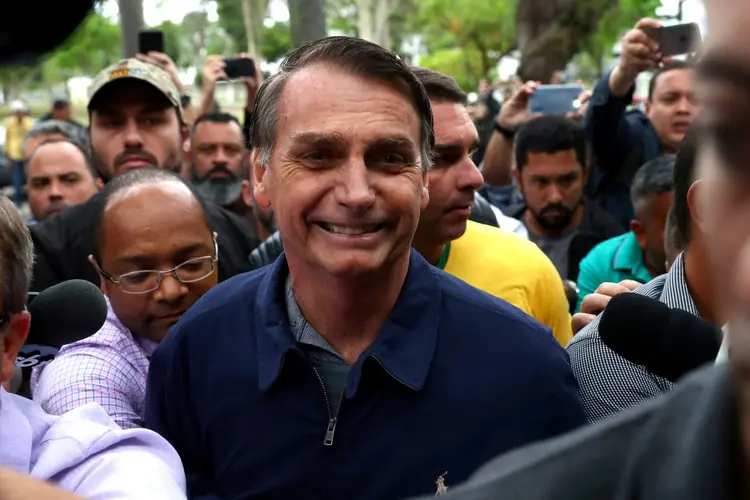 Jair Bolsonaro, candidato do PSL, vota no Rio de Janeiro, dia 07/10/2018 (Pilar Olivares/Reuters)