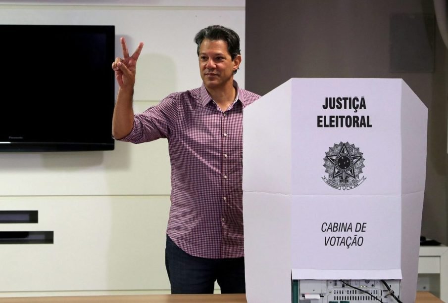 Fernando Haddad, candidato do PT, vota em São Paulo, dia 07/10/2018