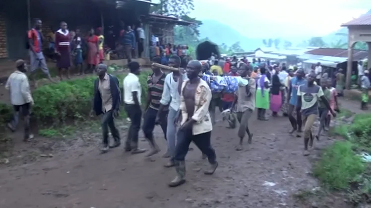 Deslizamento de terra mata pessoas em Uganda (Reuters TV/Reuters)