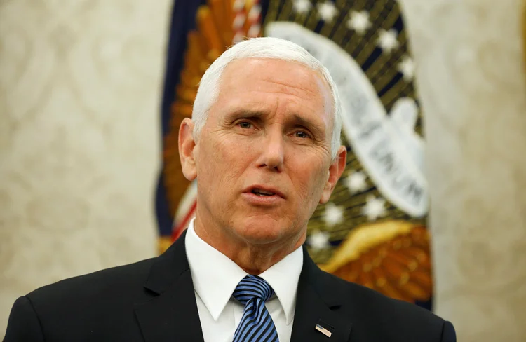 EUA: Pence, que é evangélico, pediu uma oração pelas vítimas como um "líder da comunidade judaica em Michigan" (Joshua Roberts/Reuters)