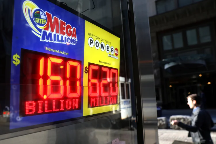 Mega Millions: ainda não se sabe se há mais de um ganhador do bilhete premiado (Mike Segar/Reuters)