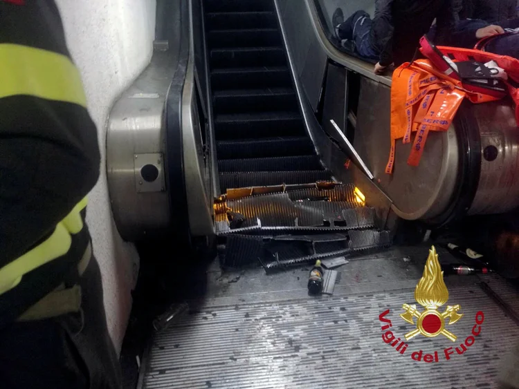 Roma: o acidente aconteceu no metrô de República, perto da estação de Roma Termini (Vigili del Fuoco/Reuters)