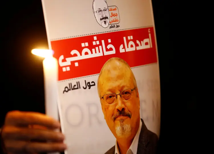 Equipe que assassinou o jornalista Jamal Khashoggi no consulado da Arábia Saudita em Istambul tentou forçá-lo a enviar uma mensagem ao seu filho Salah (Osman Orsal/Reuters)