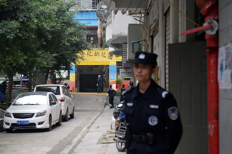 Embora a China tente sempre manter sua imagem como um país seguro, os ataques às escolas são bastante comuns (Stringer/Reuters)