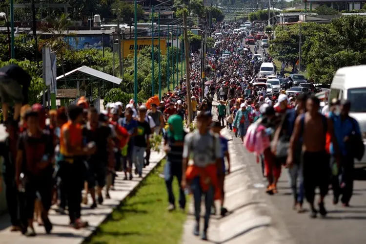 IMIGRANTES EM MARCHA: um grupo de 7.000 hondurenhos está caminhando em direção aos Estados Unidos
