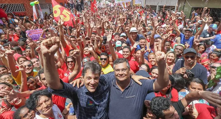 HADDAD E FLÁVIO DINO: Candidato do PT vai se dividir entre o Nordeste, onde o partido tem o eleitorado mais fiel, e o sudeste, o maior colégio eleitoral do país