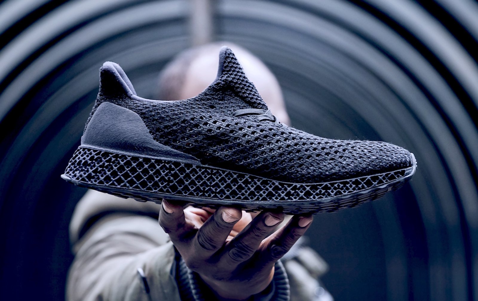 T nis feito em impressora 3D come ar a ser vendido pela Adidas