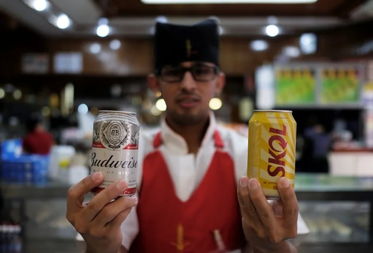 Cervejas: As empresas terão prazo de um ano para se adequar às novas regras (Nacho Doce/Reuters)