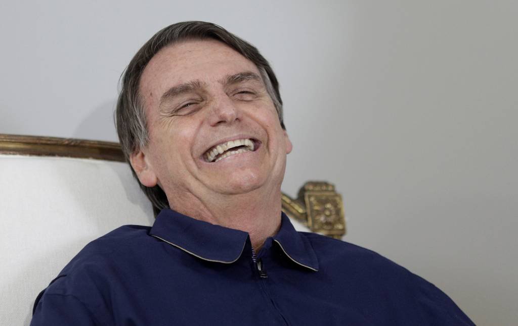 Reduzir número de pessoas armadas não diminuirá violência, diz Bolsonaro