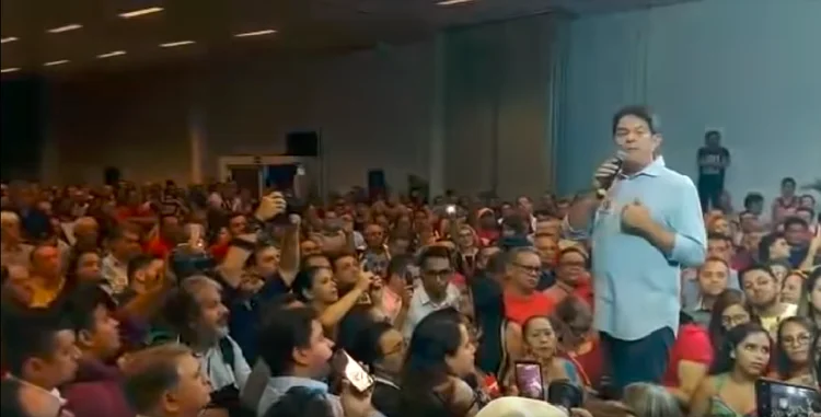 Cid Gomes em ato pró-Haddad (Reprodução)