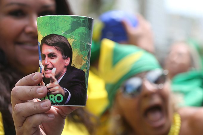Bolsonaro consegue apoio robusto nas ruas antes do segundo turno