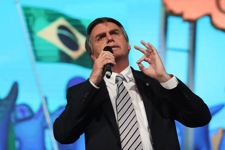 Jair Bolsonaro: estreitamento de laços com o país pode e mudança de sede da embaixada podem levar à deterioração das relações comerciais com países árabes (Bloomberg/Colaborador/Getty Images)