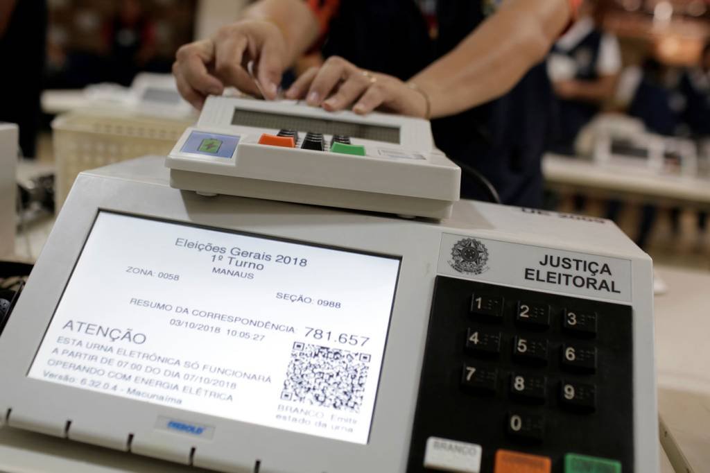 Eleições: Lei das Eleições obriga a presença de ao menos 30% candidaturas de mulheres, mas partidos tentam burlar as obrigações (Bruno Kelly/Reuters)