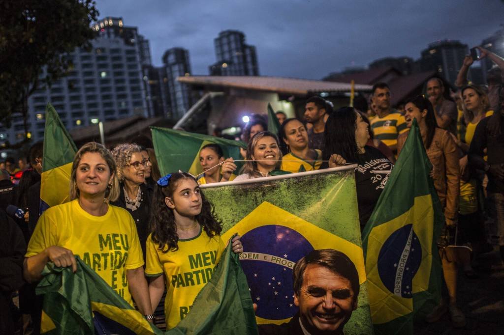 Com vantagem de Bolsonaro, mercado fica atento a composição de ministérios