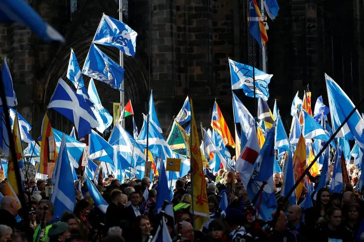 Protesto pela independência em Edimburgo, na Escócia: país rejeitou a independência por uma margem de 10 pontos percentuais em um referendo de 2014 (Russell Cheyne/Reuters)