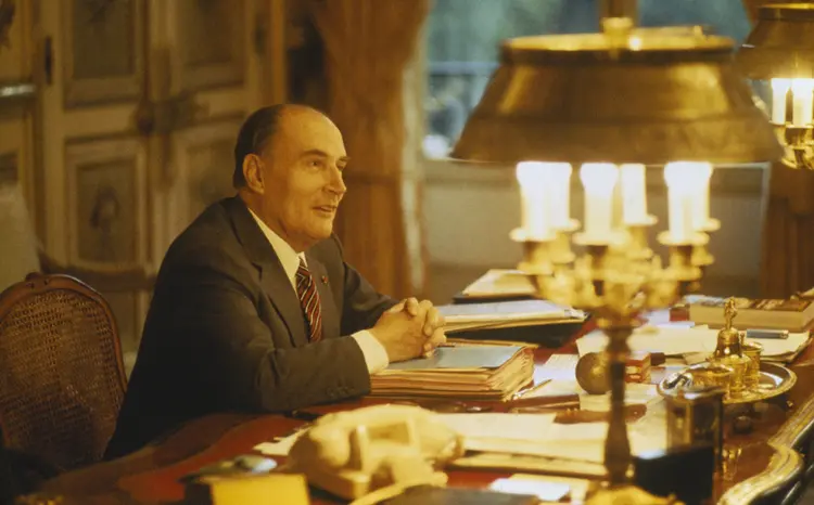 François Mitterrand, presidente francês: livros atraem especial interesse de seus herdeiros no Partido Socialista (Jerome Prebois/Kipa/Sygma/Getty Images)