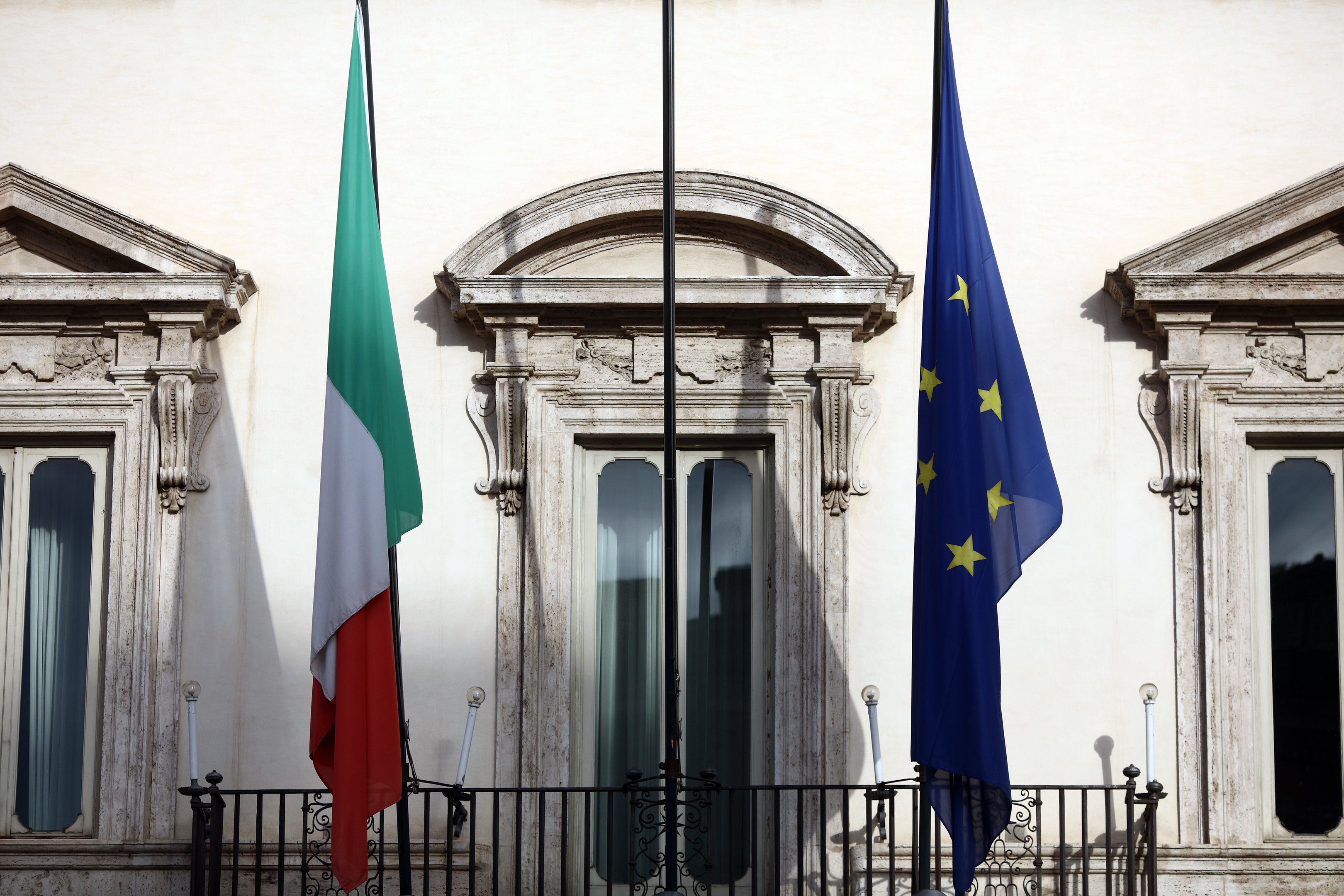 Comissão Europeia rejeita plano orçamentário da Itália para 2019