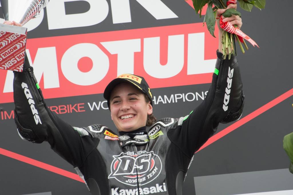 Ana Carrasco se torna a primeira mulher campeã mundial de motociclismo
